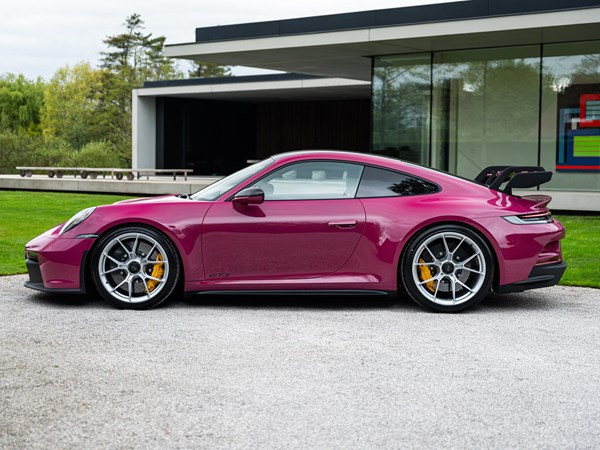 PORSCHE 992.1 GT3 RUBY STAR